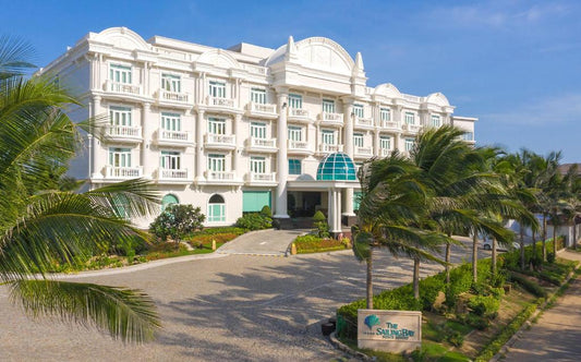 Naviwood cung cấp cửa gỗ nhựa composite cho Resort Sailing Bay Mũi Né